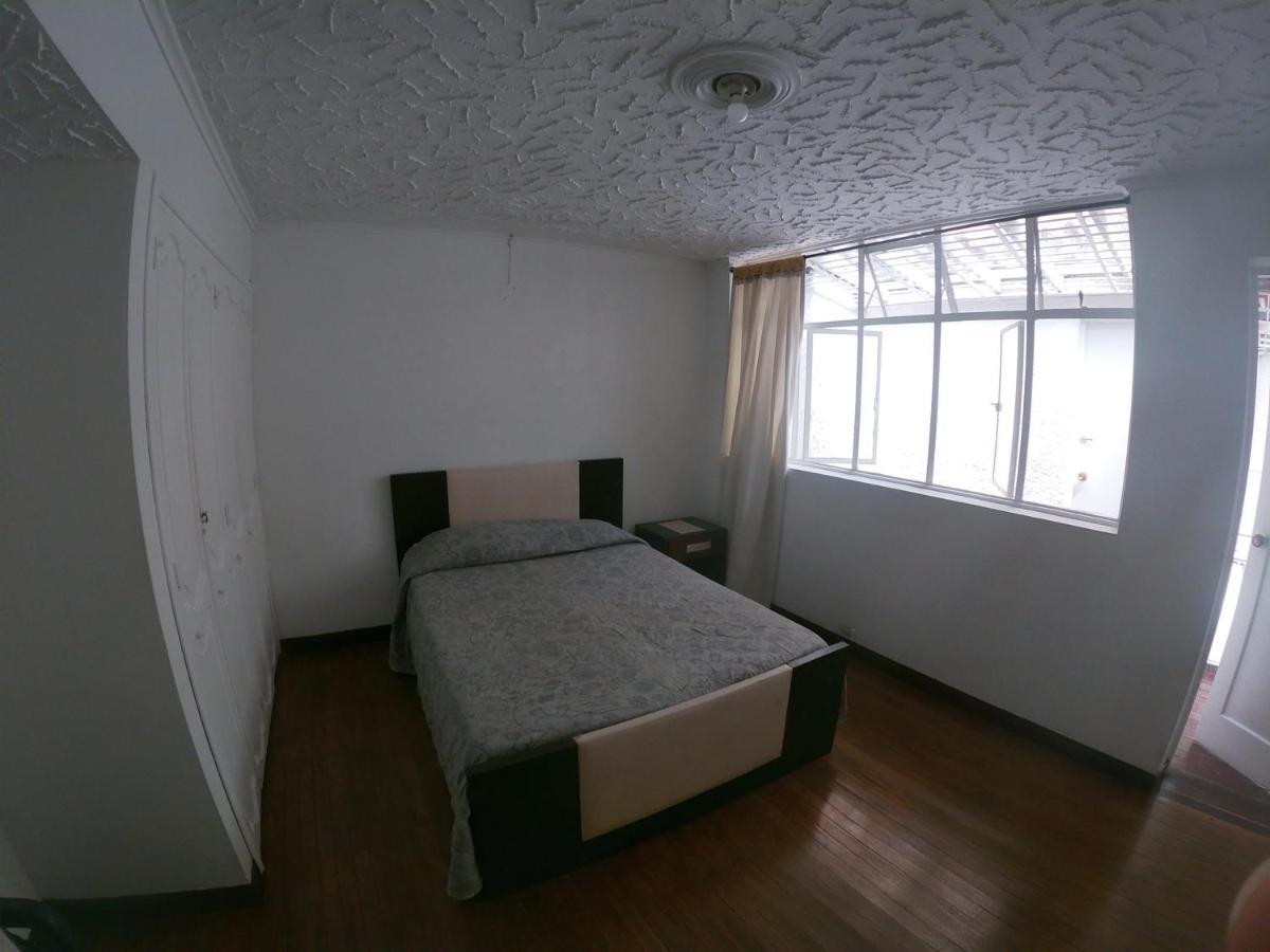 Le VI Hostal Меделин Екстериор снимка
